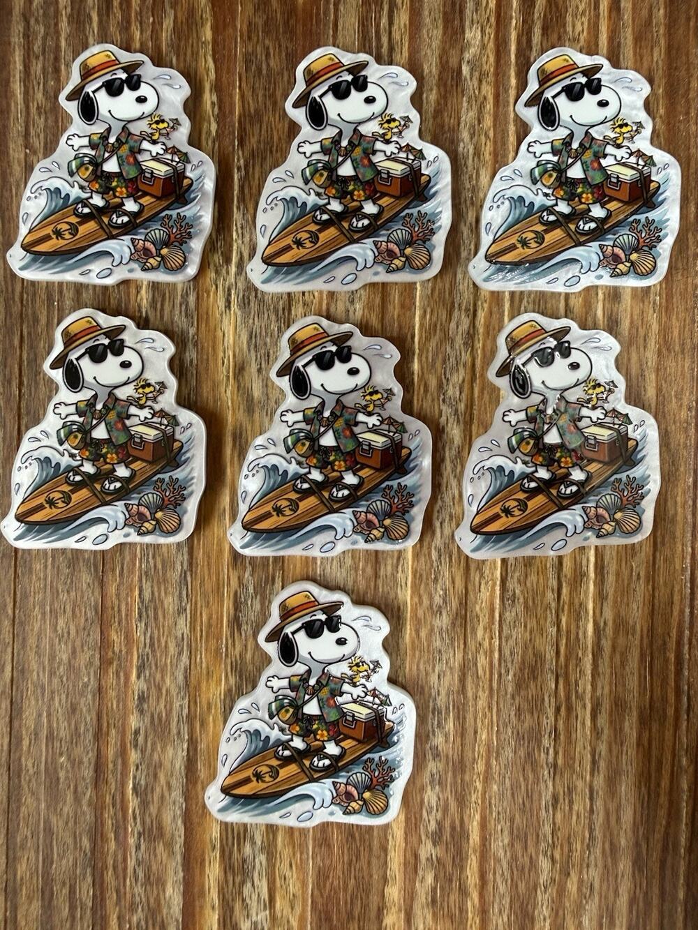7 Pc Surfing Snoopy Acrylic Flatbacks